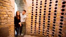 Den Weinkeller der Wewelsburg besichtigen